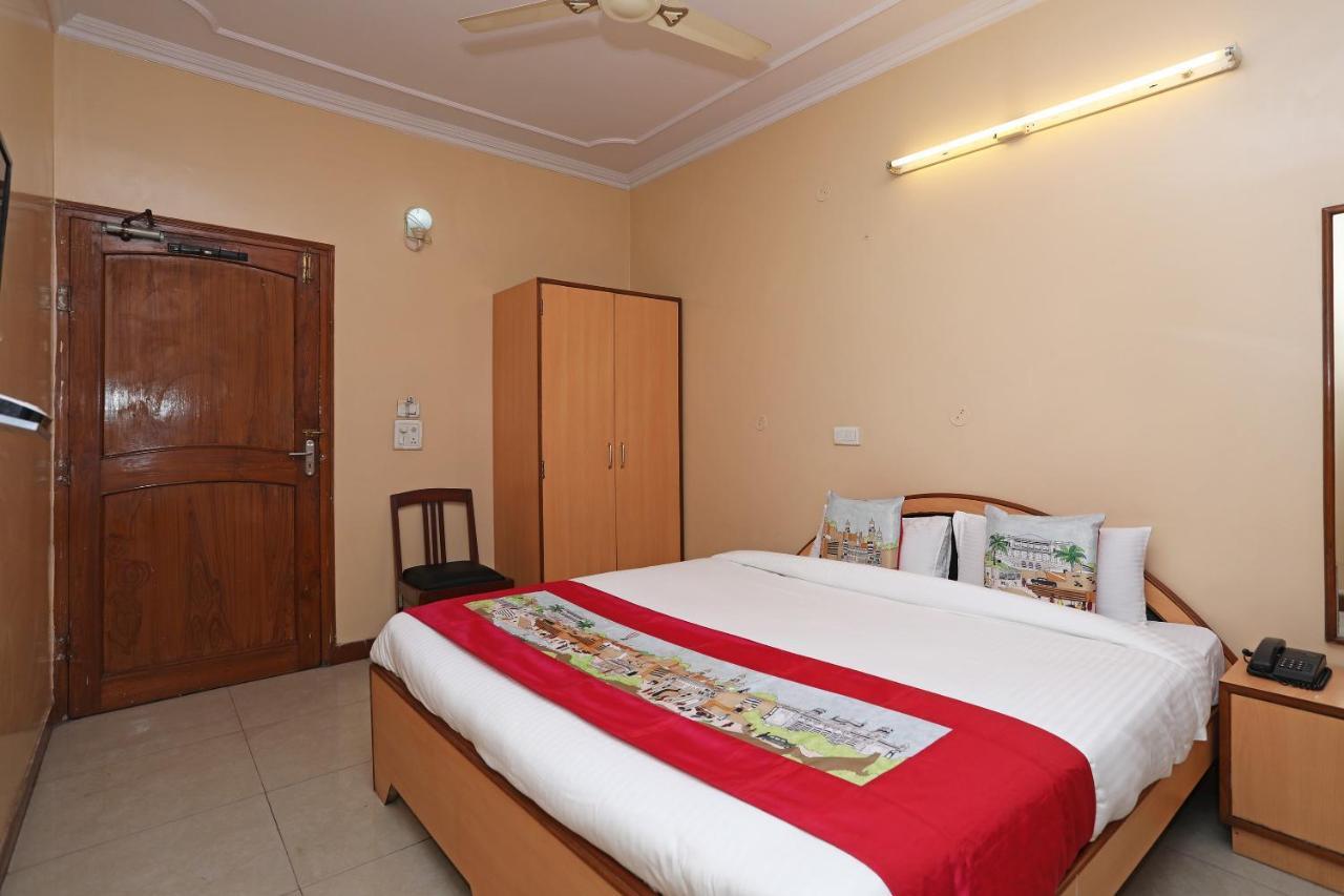 Flagship 10282 Hotel Rishi Jaipur Buitenkant foto